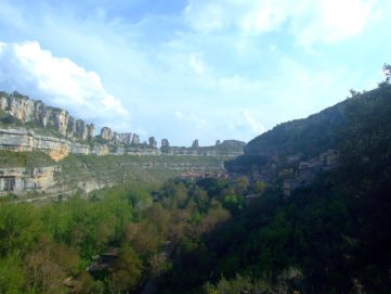 Los Alrededores